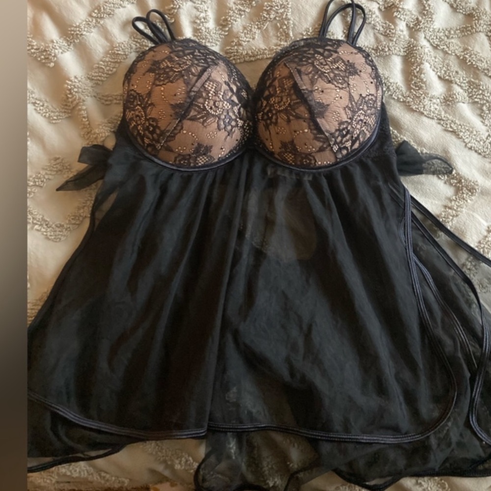 Black and beige lace nightie with jeweled cups 36D